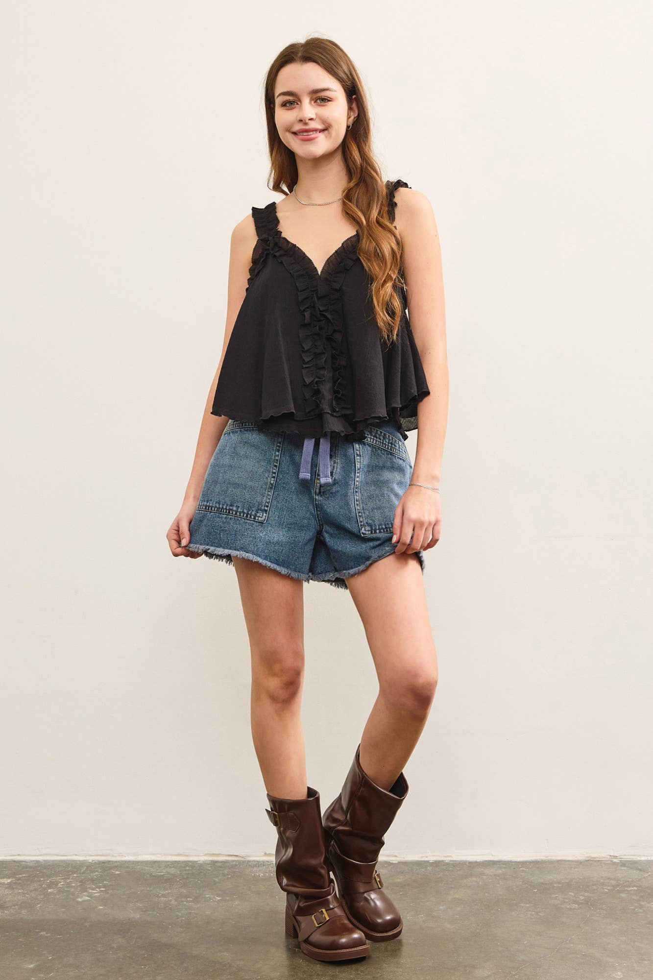 GATHERED RUFFLE STRAP V NECK TOP: White / S