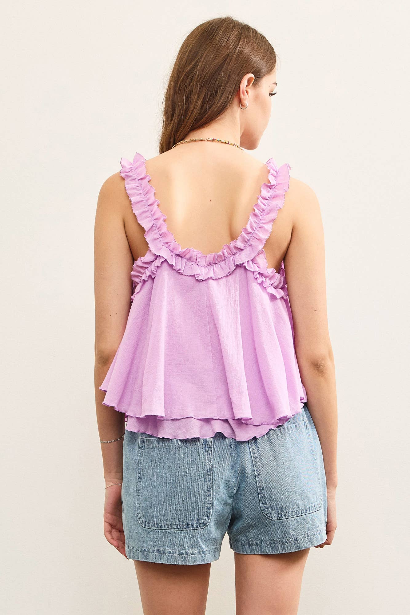 GATHERED RUFFLE STRAP V NECK TOP: White / S